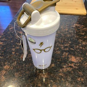 NWT Blender Bottle Harry Potter 28oz. Shaker Cup To Go Drink